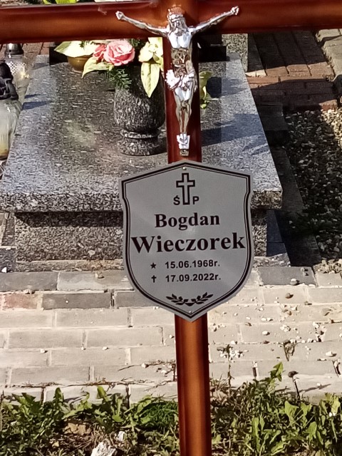 Bogdan WIECZOREK 1968 Knurów - Grobonet - Wyszukiwarka osób pochowanych