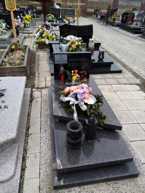 Gertruda Kroczek 1944 Knurów - Grobonet - Wyszukiwarka osób pochowanych