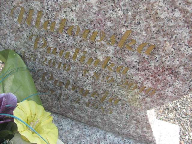 Paulina Ulatowska 2010 Knurów - Grobonet - Wyszukiwarka osób pochowanych