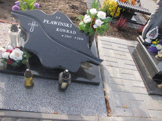 Grób KONRAD PŁAWIŃSKI