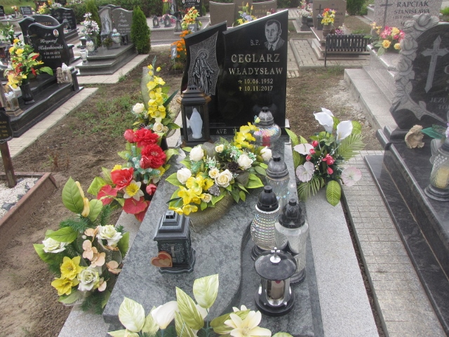 Grób WŁADYSŁAW CEGLARZ