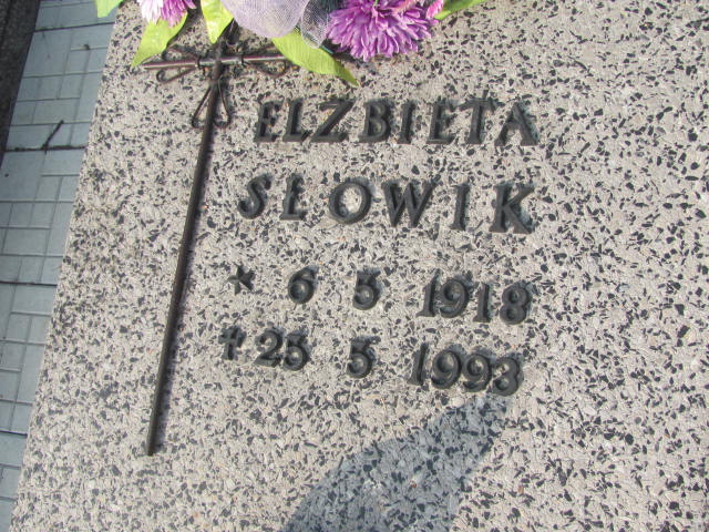 Elżbieta Słowik 1918 Knurów - Grobonet - Wyszukiwarka osób pochowanych