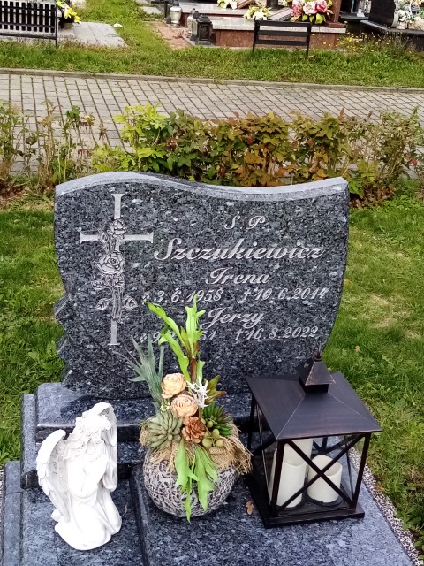Grób Irena Szczukiewicz