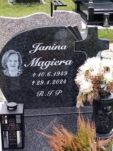 Grób JANINA MAGIERA