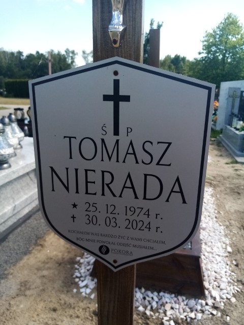 Tomasz NIERADA 1974 Knurów - Grobonet - Wyszukiwarka osób pochowanych
