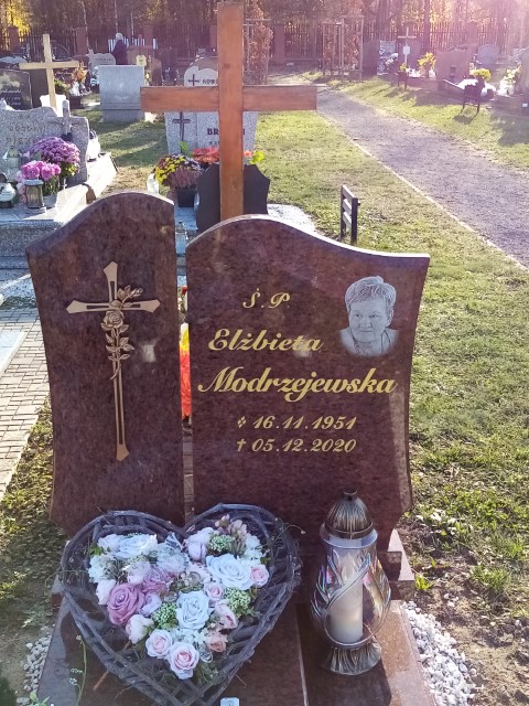 Elżbieta MODRZEJEWSKA 1951 Knurów - Grobonet - Wyszukiwarka osób pochowanych