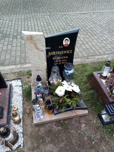 Grób ROMANA BARTKIEWICZ